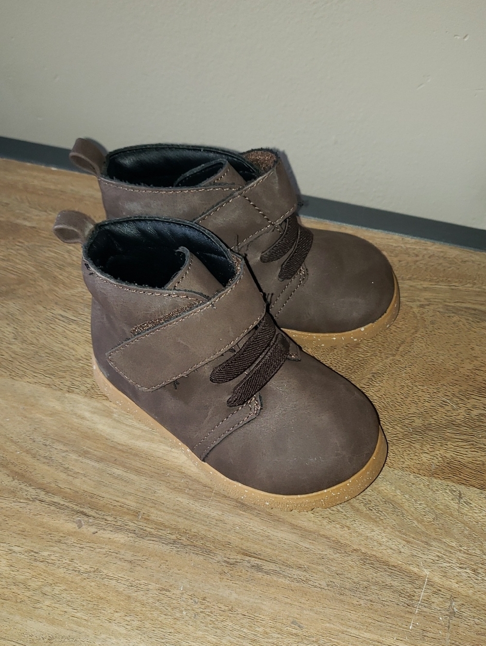 wonder nation Brown Kids Ankle Boots with Hook-and-Loop Strap